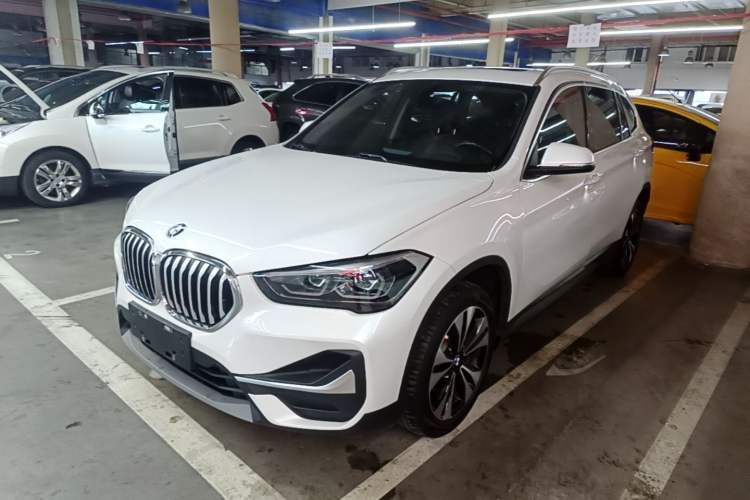 BMW X1 2020 — фото 1