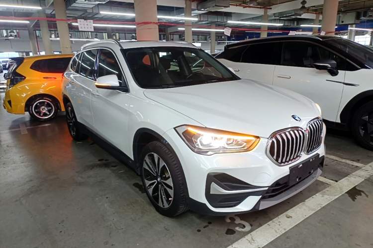 BMW X1 2020 — фото 3