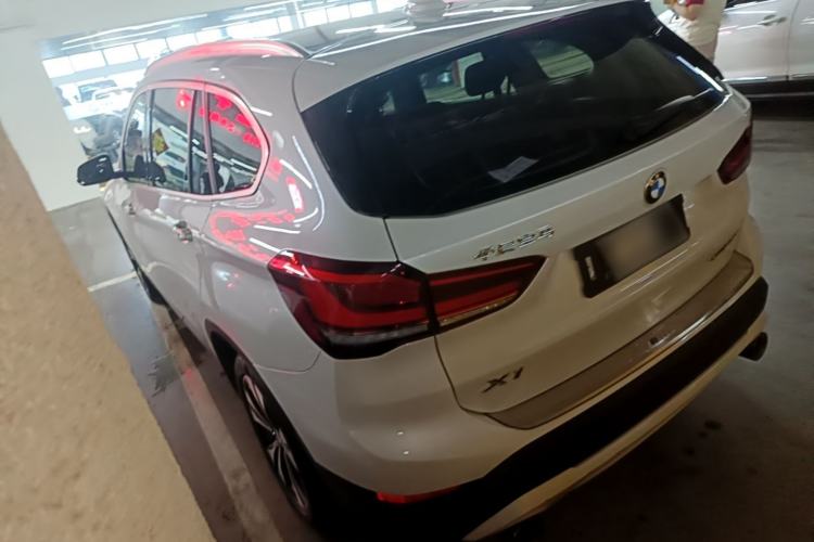 BMW X1 2020 — фото 4