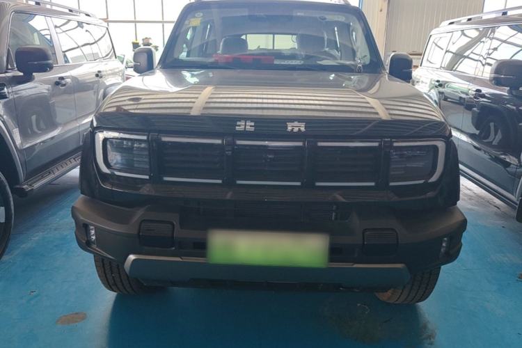 BAIC BJ40 2025 — 2