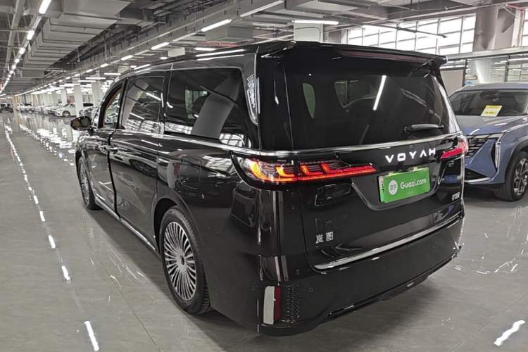 Voyah Dream 2025 — 4