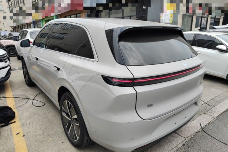 Li Auto L6 2024 — 4