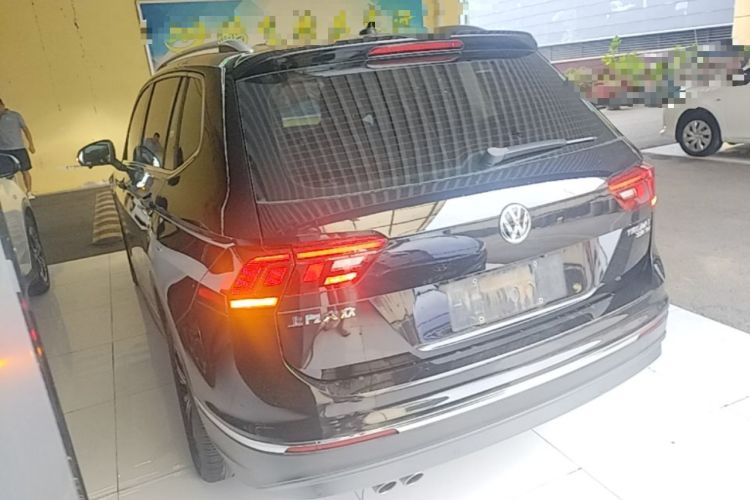 Volkswagen Tiguan L 2020 — фото 4