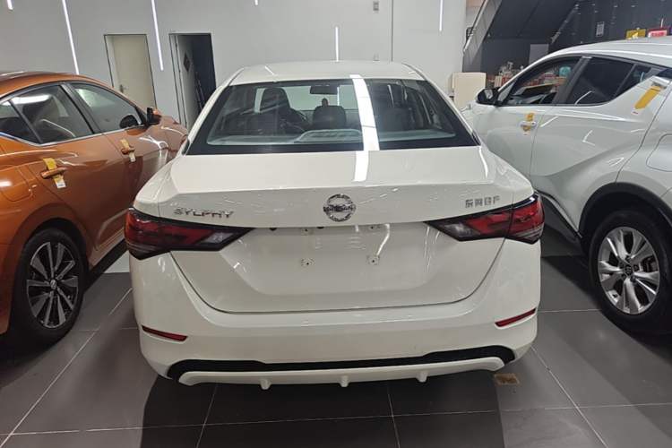 Nissan Sentra 2022 — 5