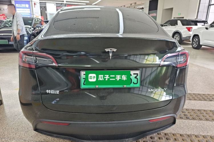 Tesla Model Y 2021 — 5