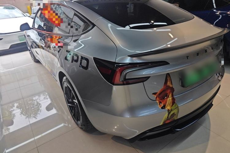 Tesla Model 3 2024 — 4