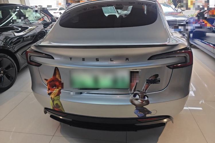 Tesla Model 3 2024 — 5