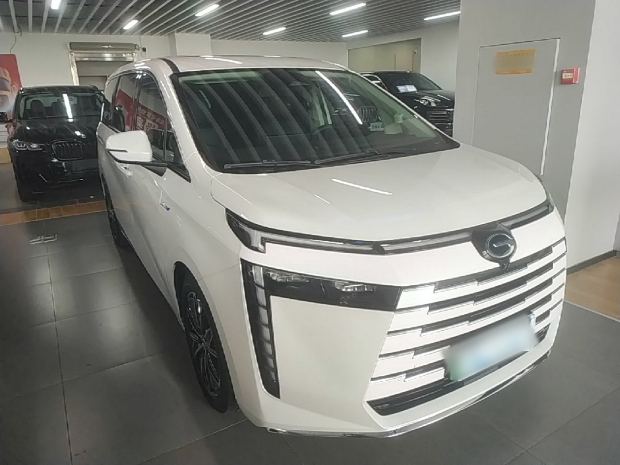 GAC Motor trumpchi e8 new energy 2024 — фото 3