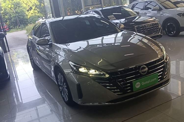 Nissan Altima 2022 — фото 3