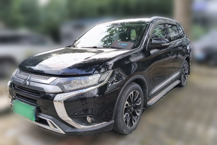 Mitsubishi outlander 2020 — фото 1