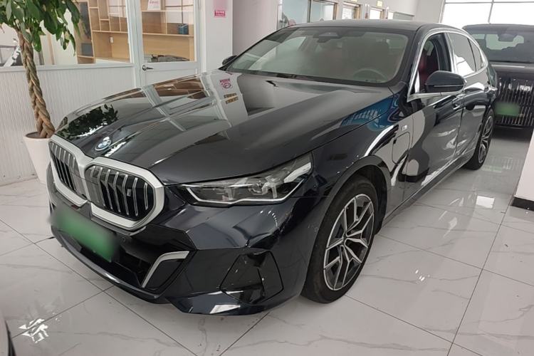 BMW i5 2025 — фото 1