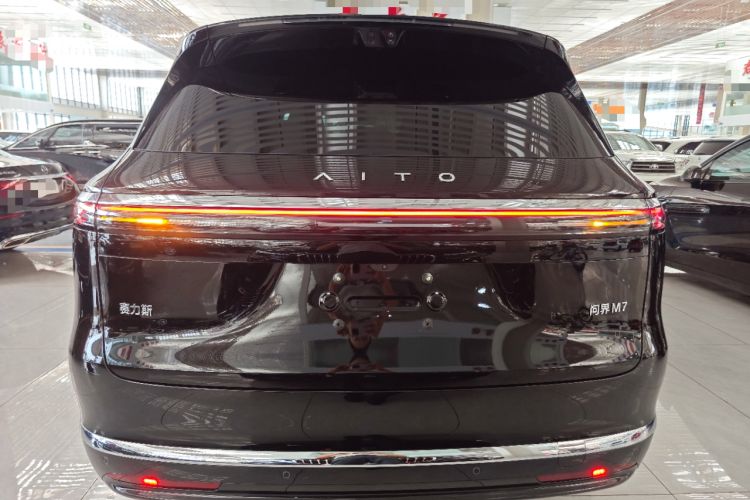 AITO M7 2026 — 5