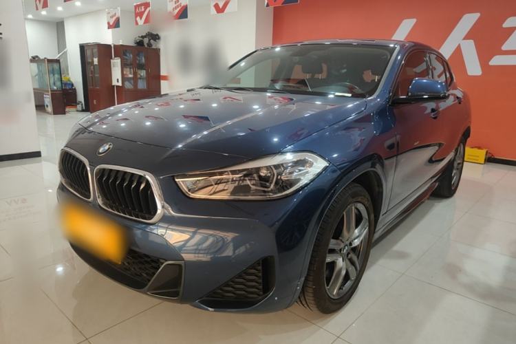 BMW X2 2021 — фото 1