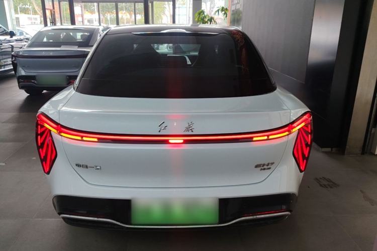 Hongqi EH7 2024 — 5