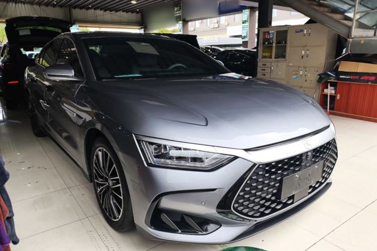 BYD Han 2024 — 3