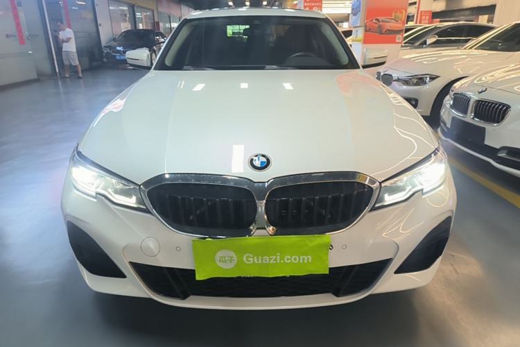 BMW 325i 2021 — 2