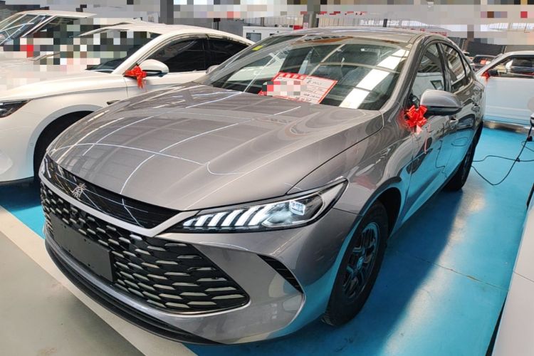 BYD Qin Plus 2025 — фото 1