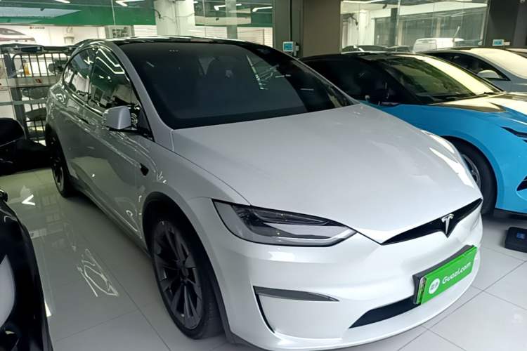 Tesla Model X 2023 — 3