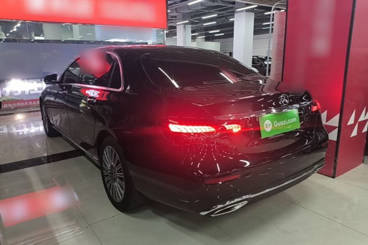 Mercedes-Benz E 300 L 2023 — 4