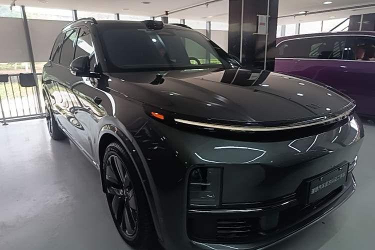Li Auto L9 2022 — 3