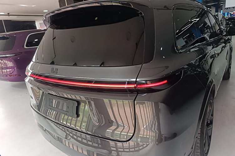 Li Auto L9 2022 — 5