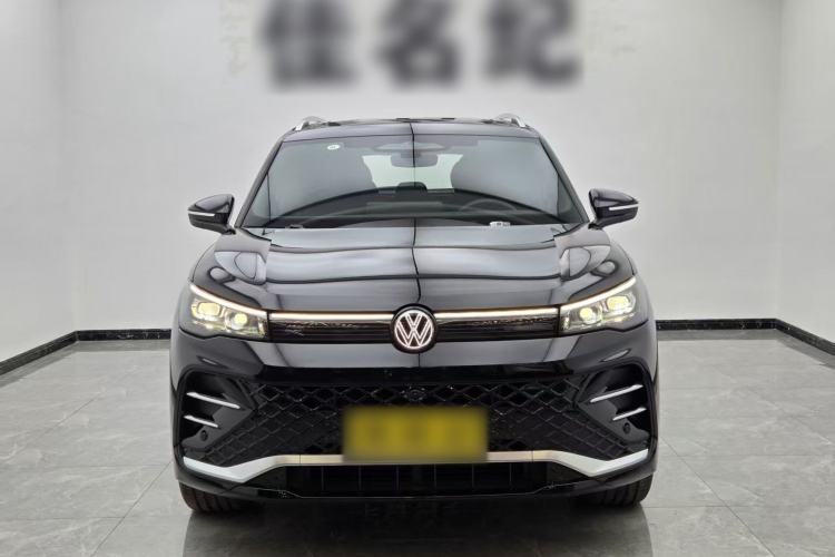 Volkswagen Tiguan L 2024 — фото 2