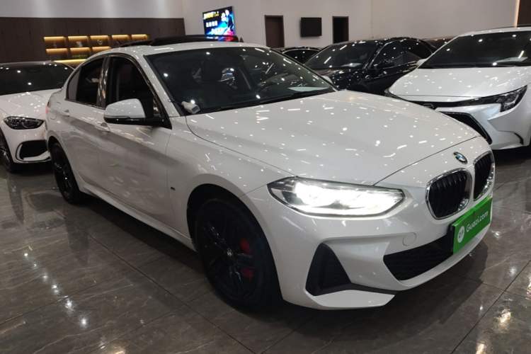 BMW 120i 2020 — фото 3