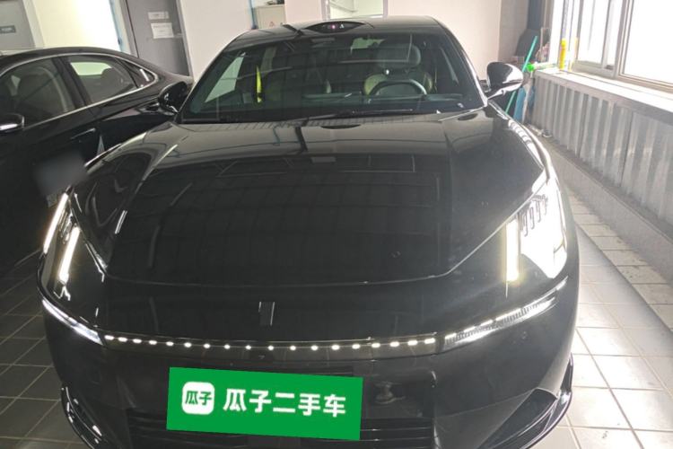 Lynk & Co 10 EM-P 2025 — 2