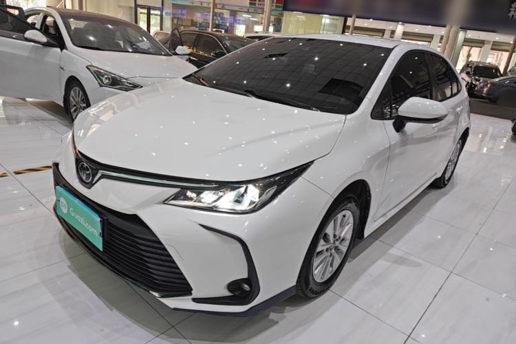 Toyota Corolla 2022 — фото 1