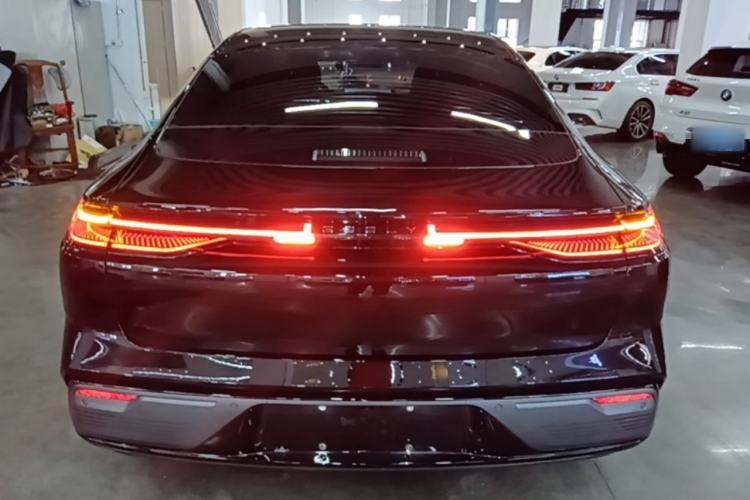 Geely Galaxy 8 2025 — 5