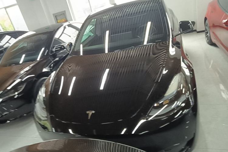 Tesla Model Y 2022 — 2
