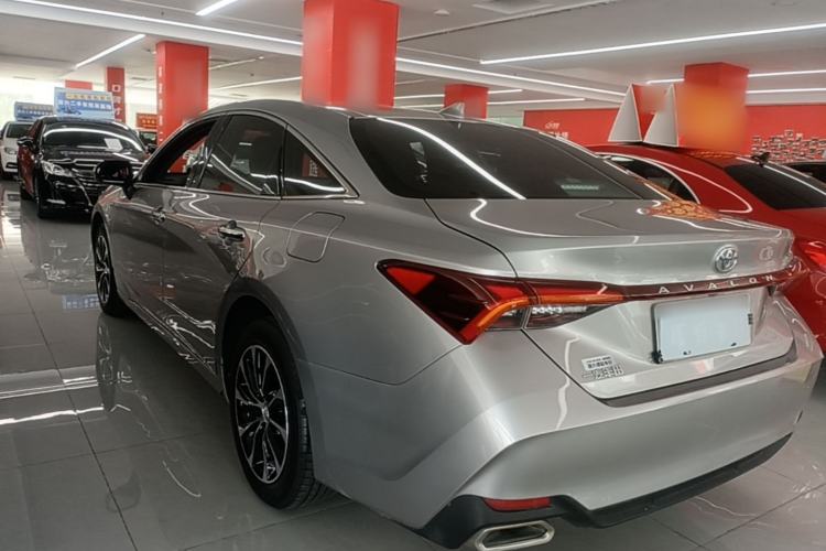 Toyota Avalon 2022 — 4
