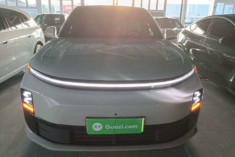 Li Auto L6 2024 — 2