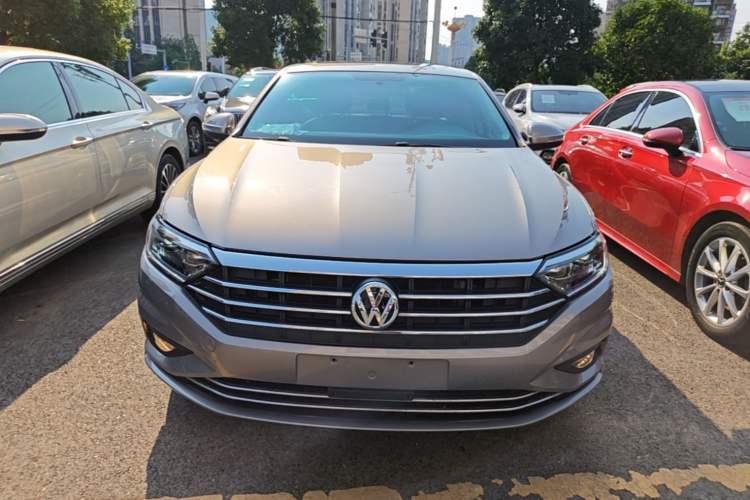 Volkswagen Sagitar 2020 — 2