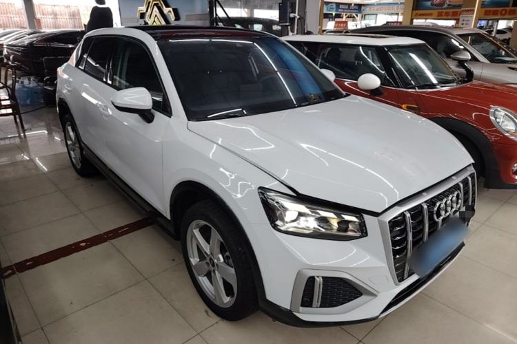 Audi Q2L 2022 — 3