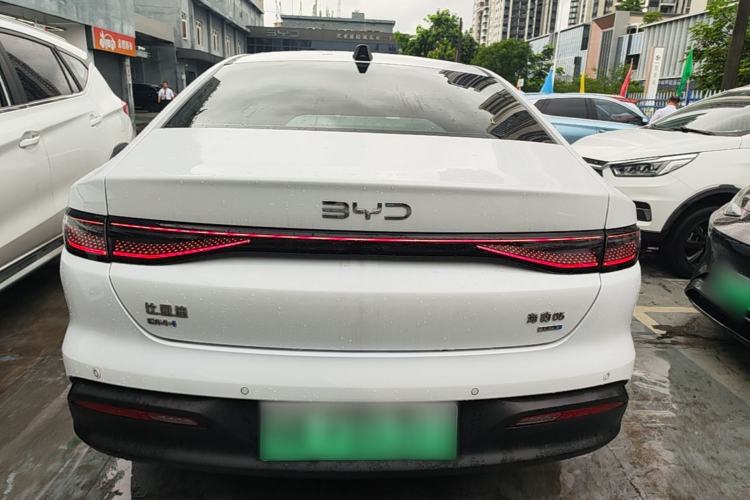 BYD Seal 05 2025 — 5