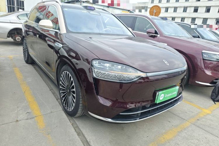 AITO M9 2025 — 3