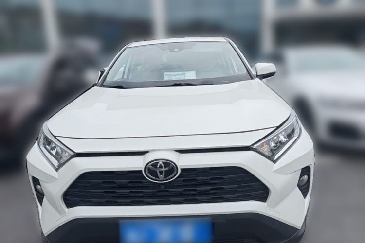 Toyota RAV4 2020 — фото 2