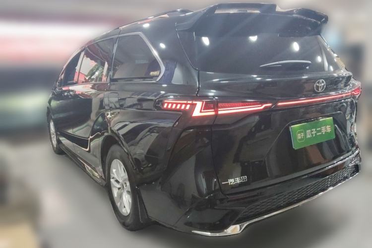 Toyota Granvia 2024 — 4