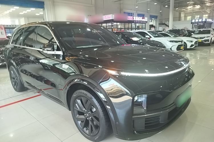 Li Auto L8 2023 — 3