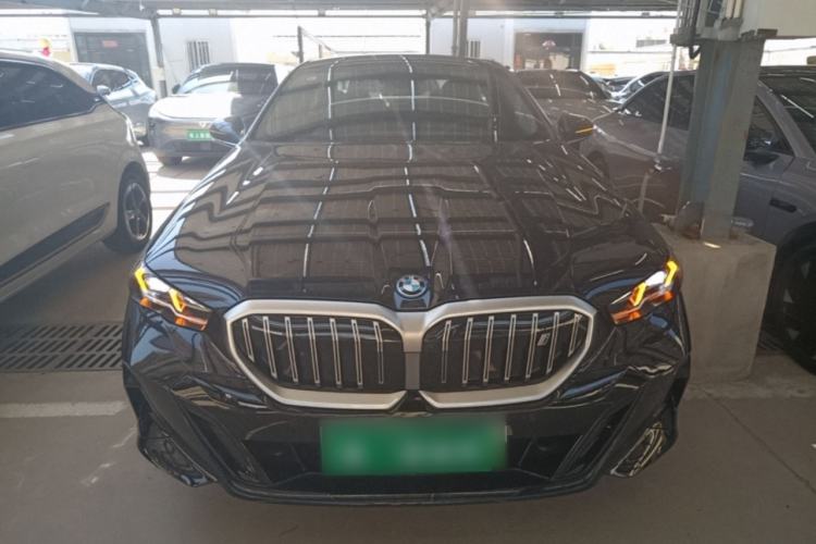BMW i5 2025 — 2