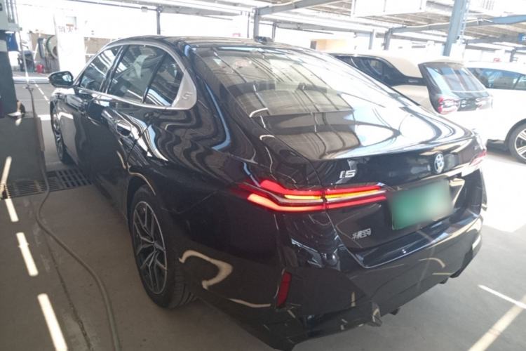 BMW i5 2025 — 4