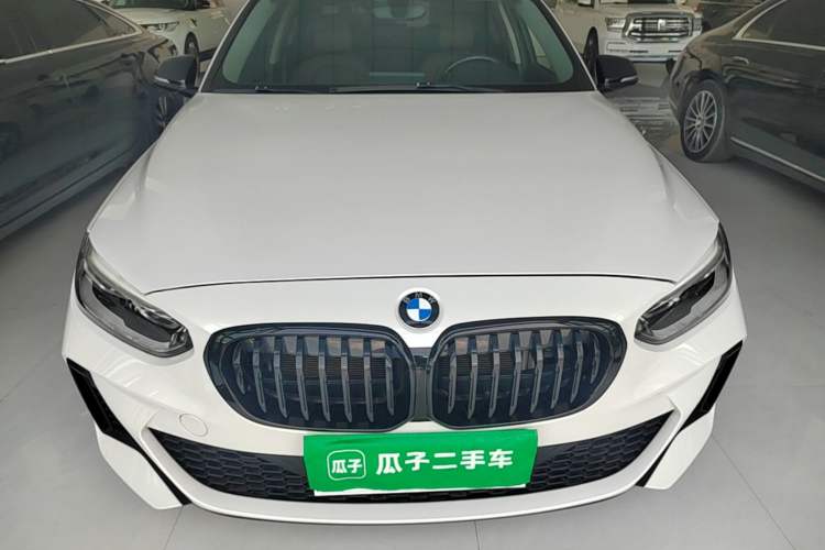 BMW 120i 2021 — фото 2