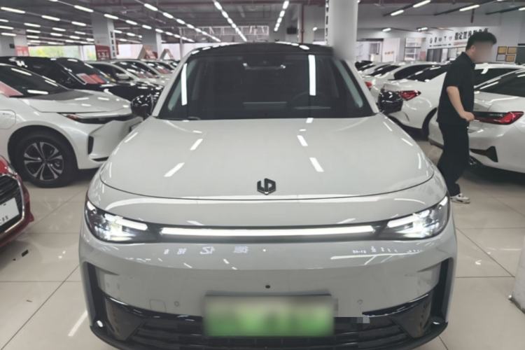 Leapmotor C10 2026 — 2