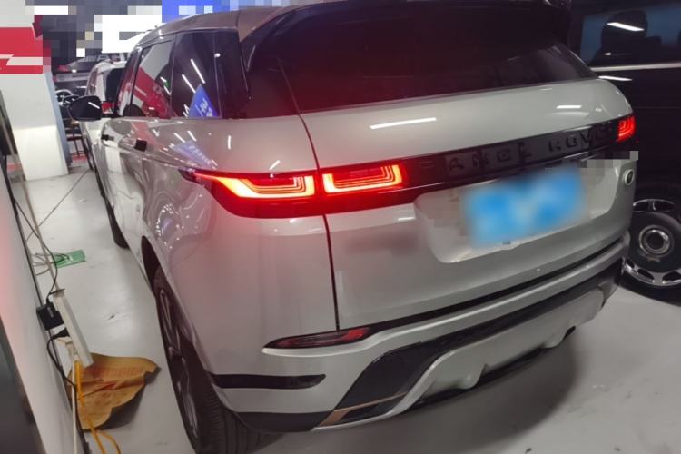 Land Rover rover range rover evoque 2023 — фото 4