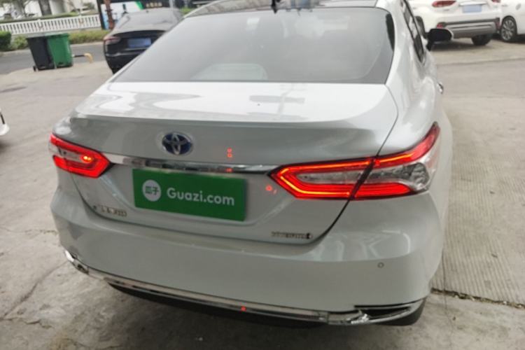 Toyota Camry 2023 — 5