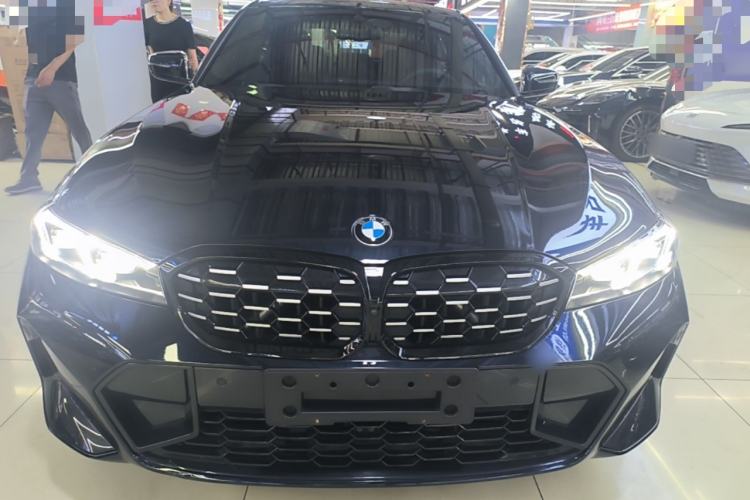 BMW 325i 2024 — 2