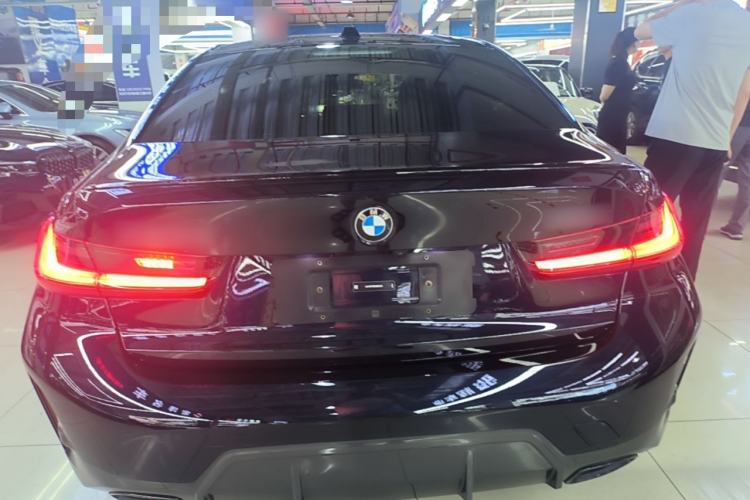 BMW 325i 2024 — 5