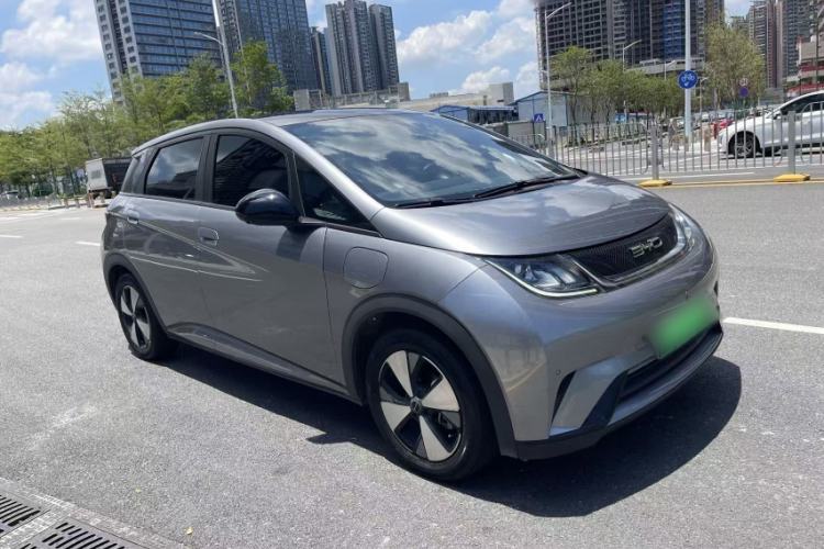BYD Dolphin 2023 — 3