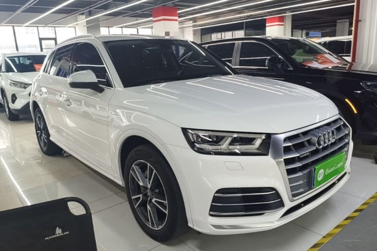 Audi Q5L 2020 — 3